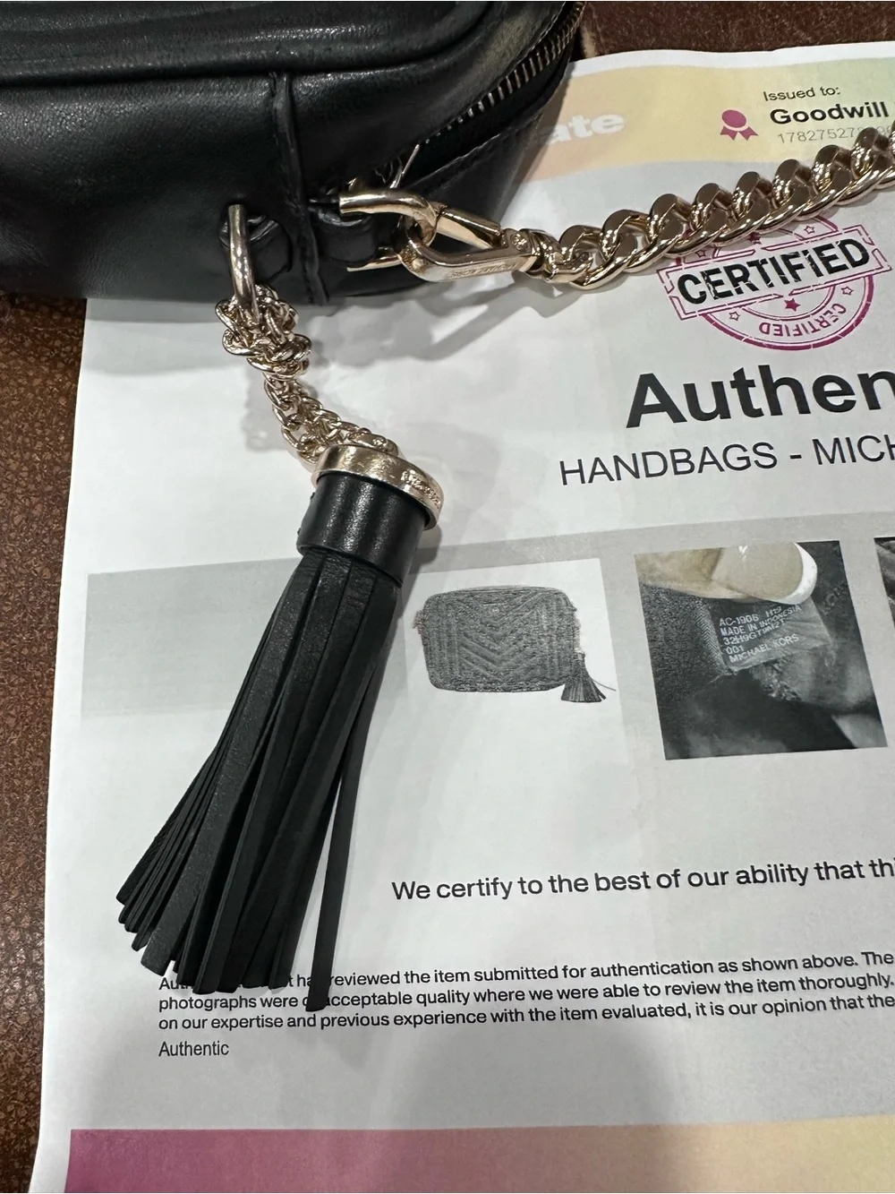 MICHAEL KORS  Jet Set Medium Quilted Camera Bag